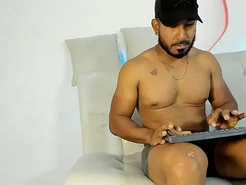 Snapshot of LeoCarter_ chatting on 4, 6, 2026 LeoCarter online show from 4, 6, 2026