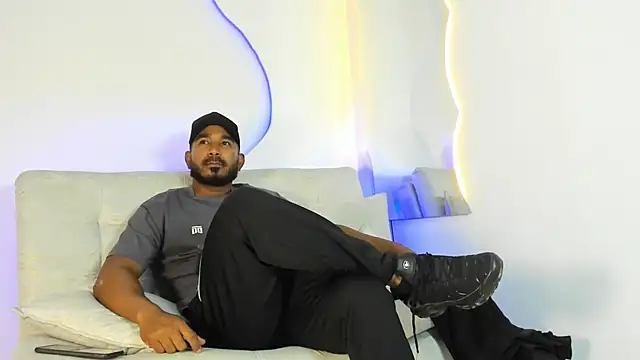 LeoCarter  online show from 3, 6, 2026