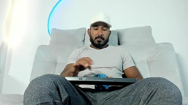 Snapshot of LeoCarter_ chatting on 21, 6, 2026 LeoCarter online show from 21, 6, 2026