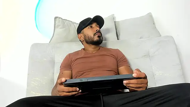 Snapshot of LeoCarter_ chatting on 25, 6, 2026 LeoCarter online show from 25, 6, 2026