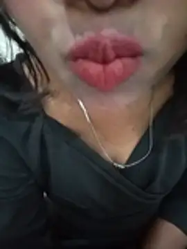 Snapshot of Sexy-Zeenat chatting on 19, 7, 2026 Sexy-Zeenat online show from 19, 7, 2026