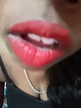Snapshot of Sexy-Zeenat chatting on 8, 7, 2026 Sexy-Zeenat online show from 8, 7, 2026