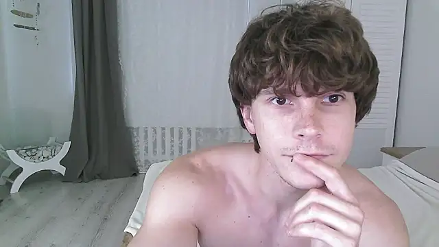 Snapshot of Eric_Crush chatting on 15, 7, 2026 Eric Crush online show from 15, 7, 2026