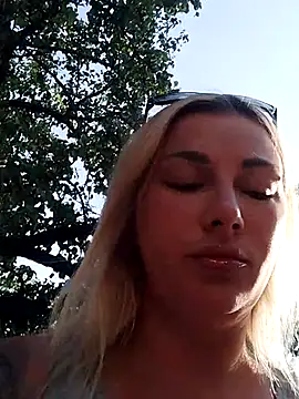 Snapshot of evil_kitty chatting on 30, 6, 2026 evil kitty online show from 30, 6, 2026