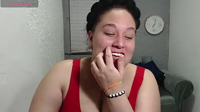 leilasosexy online show from 11, 7, 2026