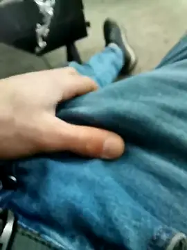 Snapshot of Singlemaleforcouples chatting on 20, 12, 2024 Singlemaleforcouples online show from 20, 12, 2024