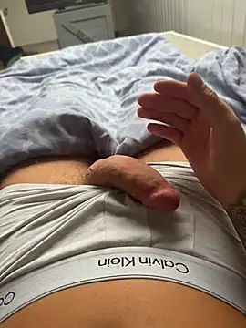 Young-Boy05 online show from 23, 7, 2026