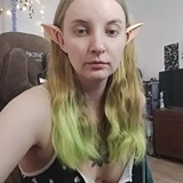 Snapshot of Elfie_Agatha chatting on 7, 6, 2026 Elfie Agatha online show from 7, 6, 2026