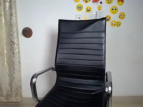 VIVIANSARAH online show from 4, 6, 2026