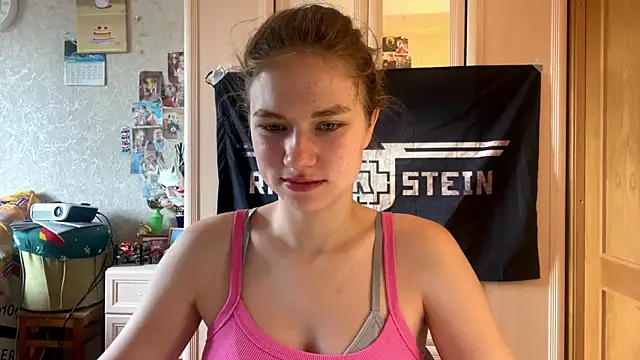 Snapshot of Codi_Rostersy chatting on 6, 7, 2026 Codi Rostersy online show from 6, 7, 2026