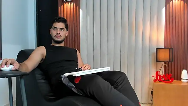 Snapshot of luciano_vitale chatting on 16, 7, 2026 luciano vitale online show from 16, 7, 2026
