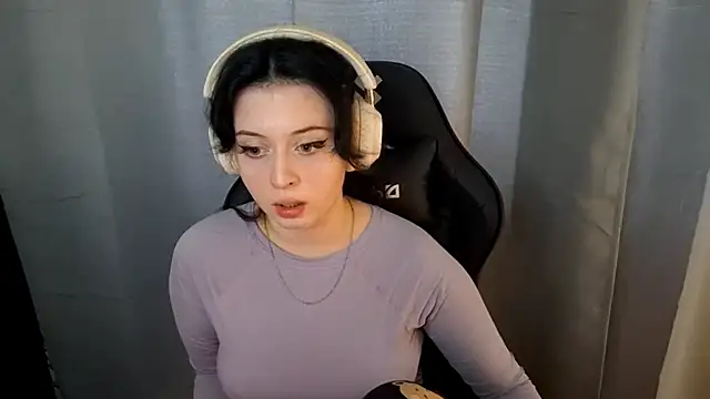 YunaLush online show from 5, 6, 2026