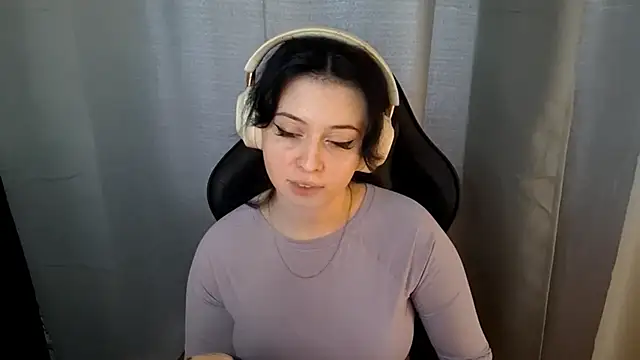 YunaLush online show from 5, 6, 2026