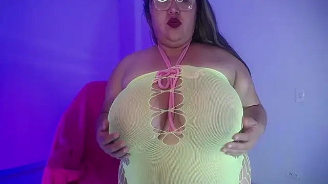 Snapshot of HoneyBunnyBBW chatting on 18, 7, 2026 HoneyBunnyBBW online show from 18, 7, 2026