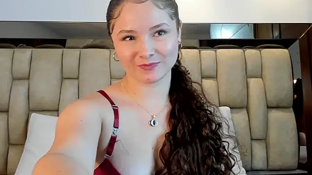 Snapshot of CamilaSaez chatting on 3, 6, 2026 CamilaSaez online show from 3, 6, 2026