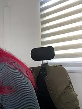 Juliethademon online show from 24, 6, 2026