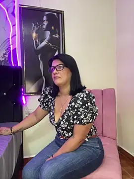 Snapshot of Selin_mehott chatting on 3, 6, 2026 Selin mehott online show from 3, 6, 2026