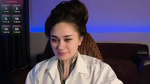 Snapshot of KarenHotFlirt chatting on 12, 6, 2026 KarenHotFlirt online show from 12, 6, 2026