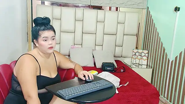 Snapshot of KatANDfer chatting on 11, 7, 2026 KatANDfer online show from 11, 7, 2026