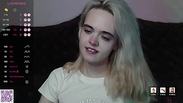 Snapshot of Oxcy_Secret chatting on 6, 7, 2026 Oxcy Secret online show from 6, 7, 2026
