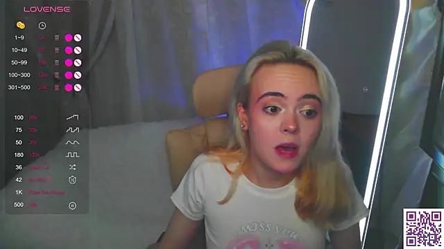 Snapshot of Oxcy_Secret chatting on 10, 7, 2026 Oxcy Secret online show from 10, 7, 2026