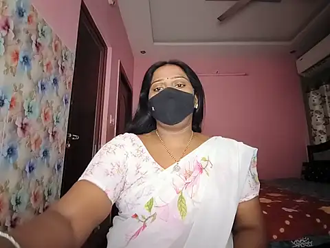 Snapshot of Meenakshy chatting on 17, 6, 2026 Meenakshy online show from 17, 6, 2026