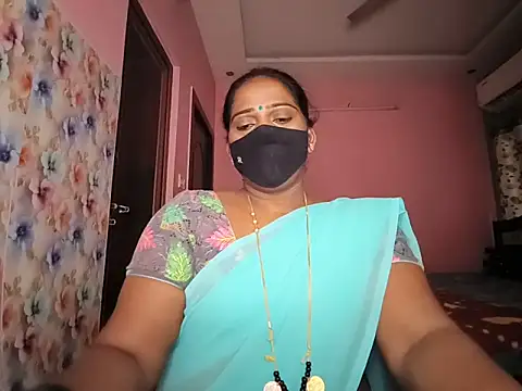 Snapshot of Meenakshy chatting on 21, 6, 2026 Meenakshy online show from 21, 6, 2026