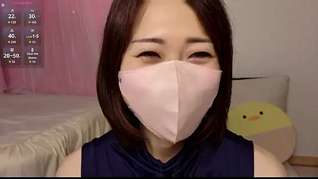 Momo hip online show from 25, 7, 2026