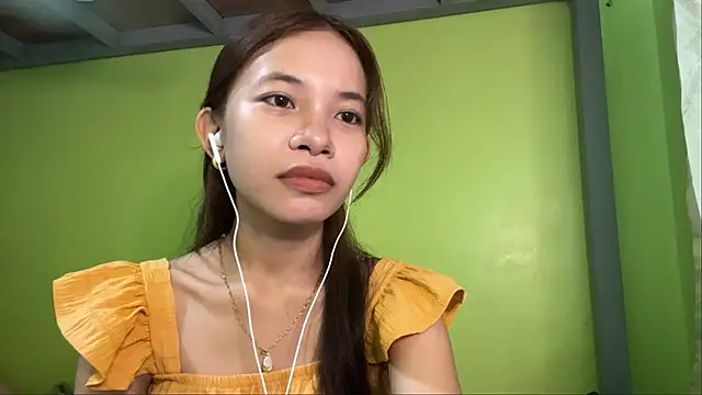 Snapshot of CharisseQuall chatting on 10, 6, 2026 CharisseQuall online show from 10, 6, 2026