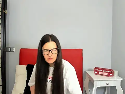 NadiaXlove online show from 19, 6, 2026