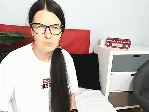 NadiaXlove online show from 22, 6, 2026