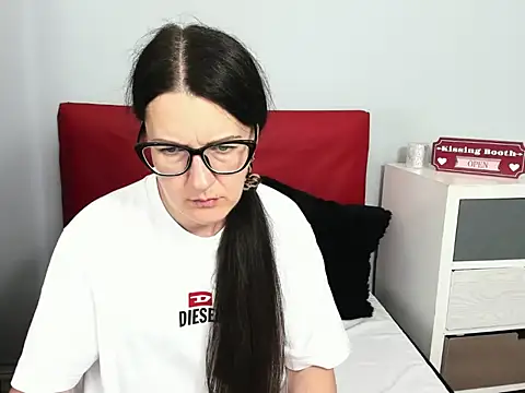 NadiaXlove online show from 8, 7, 2026