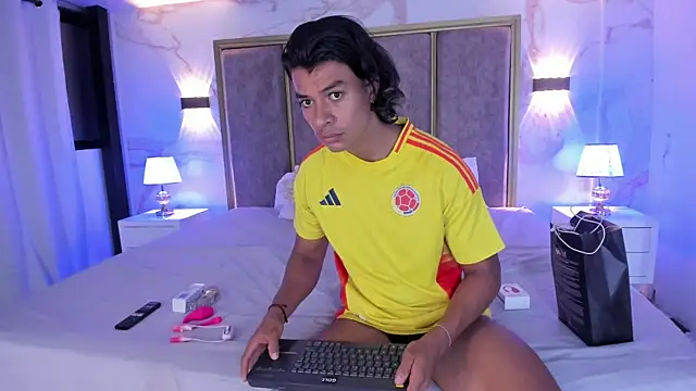 Snapshot of LycanMushu chatting on 24, 6, 2026 LycanMushu online show from 24, 6, 2026