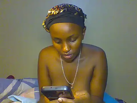 Snapshot of Sexie_bobbies chatting on 25, 6, 2026 Sexie bobbies online show from 25, 6, 2026