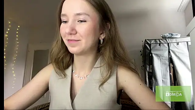Snapshot of smalllisa chatting on 18, 7, 2026 smalllisa online show from 18, 7, 2026