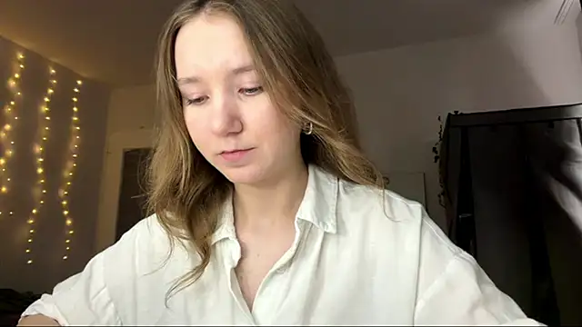 Snapshot of smalllisa chatting on 19, 6, 2026 smalllisa online show from 19, 6, 2026