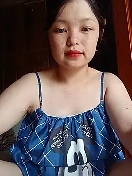 Snapshot of Linna-bae chatting on 17, 7, 2026 Linna-bae online show from 17, 7, 2026