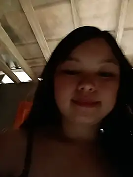 Snapshot of Linna-bae chatting on 18, 7, 2026 Linna-bae online show from 18, 7, 2026