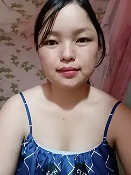 Snapshot of Linna-bae chatting on 12, 7, 2026 Linna-bae online show from 12, 7, 2026