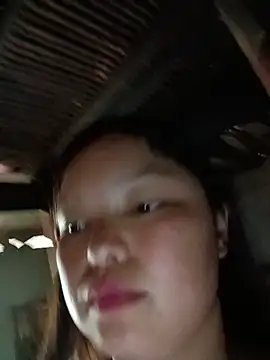 Snapshot of Linna-bae chatting on 7, 7, 2026 Linna-bae online show from 7, 7, 2026