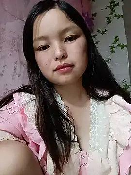 Snapshot of Linna-bae chatting on 5, 7, 2026 Linna-bae online show from 5, 7, 2026