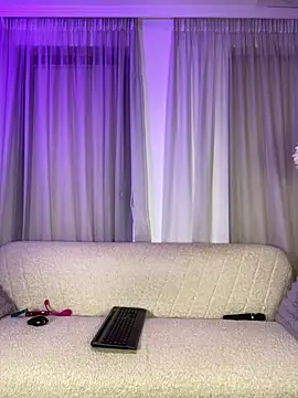 Snapshot of ValentinaMonroee chatting on 18, 7, 2026 ValentinaMonroee online show from 18, 7, 2026
