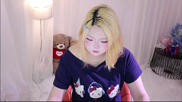 Snapshot of YaMi-11 chatting on 13, 6, 2026 YaMi-11 online show from 13, 6, 2026