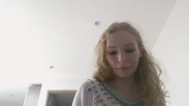ChloeMoreaux online show from 10, 6, 2026