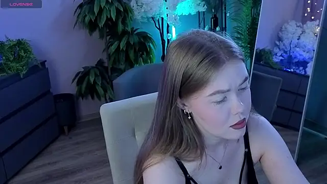 Snapshot of Lina_deels chatting on 4, 7, 2026 Lina deels online show from 4, 7, 2026