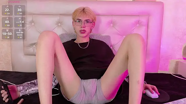 Snapshot of Kim_Adrien chatting on 16, 7, 2026 Kim Adrien online show from 16, 7, 2026