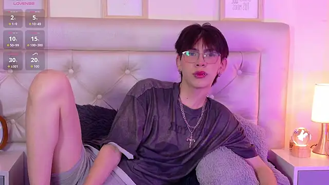 Snapshot of Kim_Adrien chatting on 14, 6, 2026 Kim Adrien online show from 14, 6, 2026