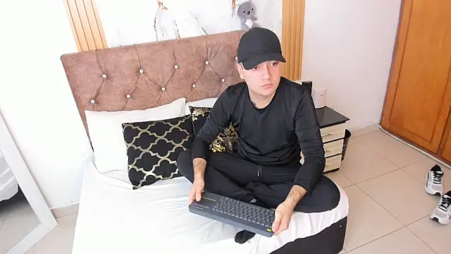 mike fox07 online show from 3, 6, 2026