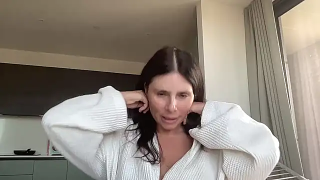 Snapshot of JadeLucy chatting on 7, 7, 2026 JadeLucy online show from 7, 7, 2026