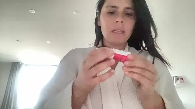 Snapshot of JadeLucy chatting on 20, 6, 2026 JadeLucy online show from 20, 6, 2026